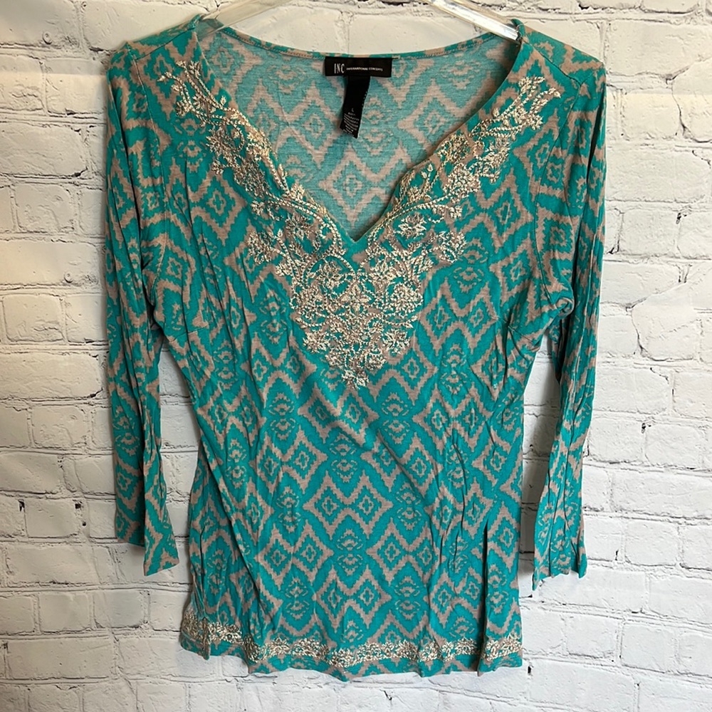 INC International Concepts v-neck patterned top